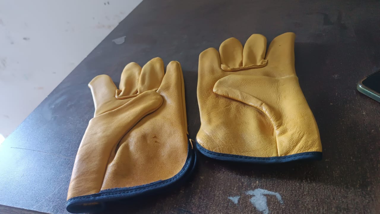 Work Gardening Gloves  (1 Pair / B Grade) Work Gardening Gloves  (1 Pair / B Grade)